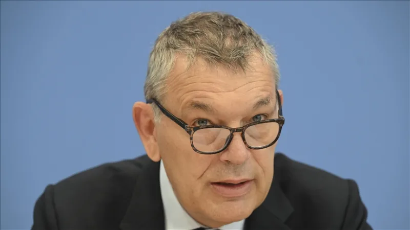 Komisař UNRWA uvedl, že je „zděšen“ zákonem o trestu smrti, který se vztahuje na palestinské vězně